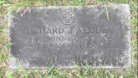 VEDDER-Richard Jerome-Vietnam-USMC-headstone.jpg