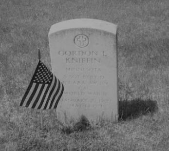 KNIFFIN-Gordon Louis-WWII-Army-headstone.jpg